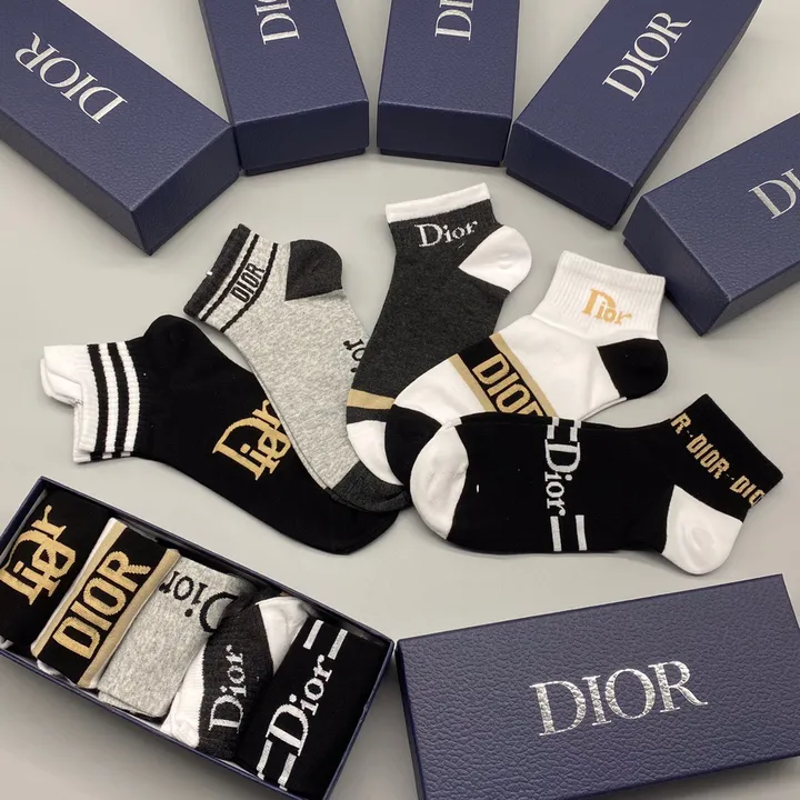 スーパーコピー ディオール 靴下