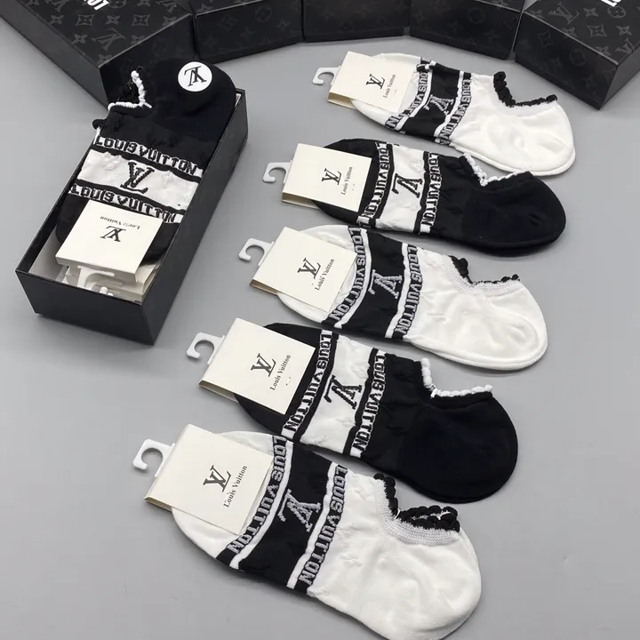 スーパーコピー ルイヴィトン 靴下