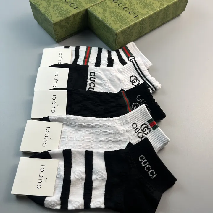 スーパーコピー グッチ 靴下