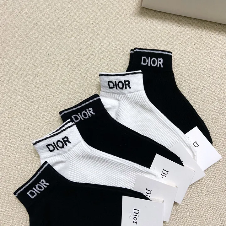 スーパーコピー グッチ 靴下