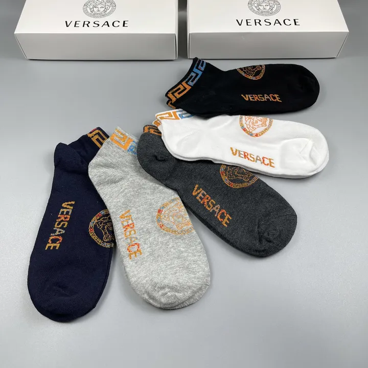 スーパーコピー ヴェルサーチ 靴下