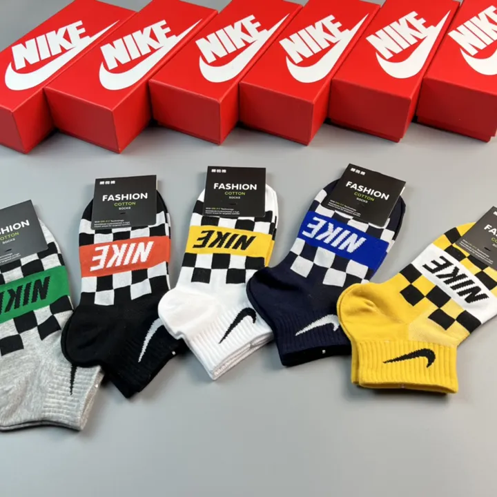 スーパーコピー ミュウミュウ 靴下