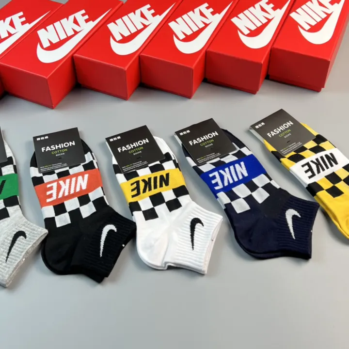 スーパーコピー ミュウミュウ 靴下