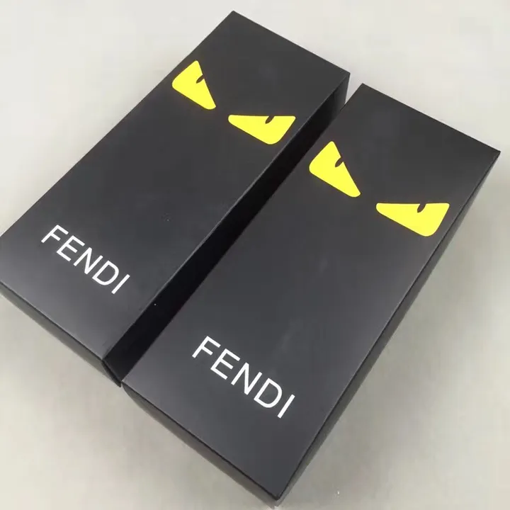 スーパーコピー ヴェルサーチ 靴下