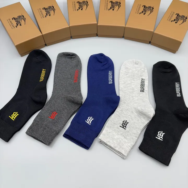 スーパーコピー プラダ 靴下