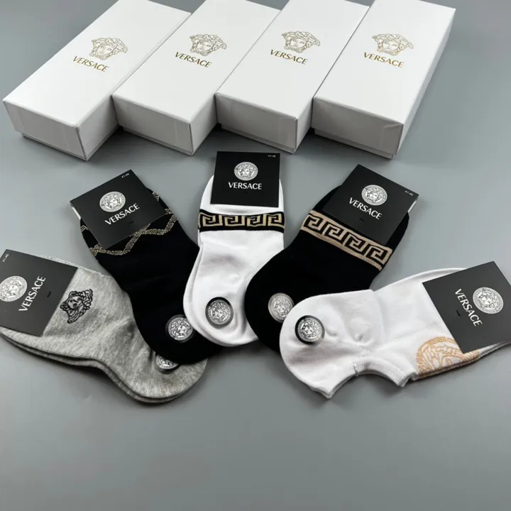 スーパーコピー ヴェルサーチ 靴下