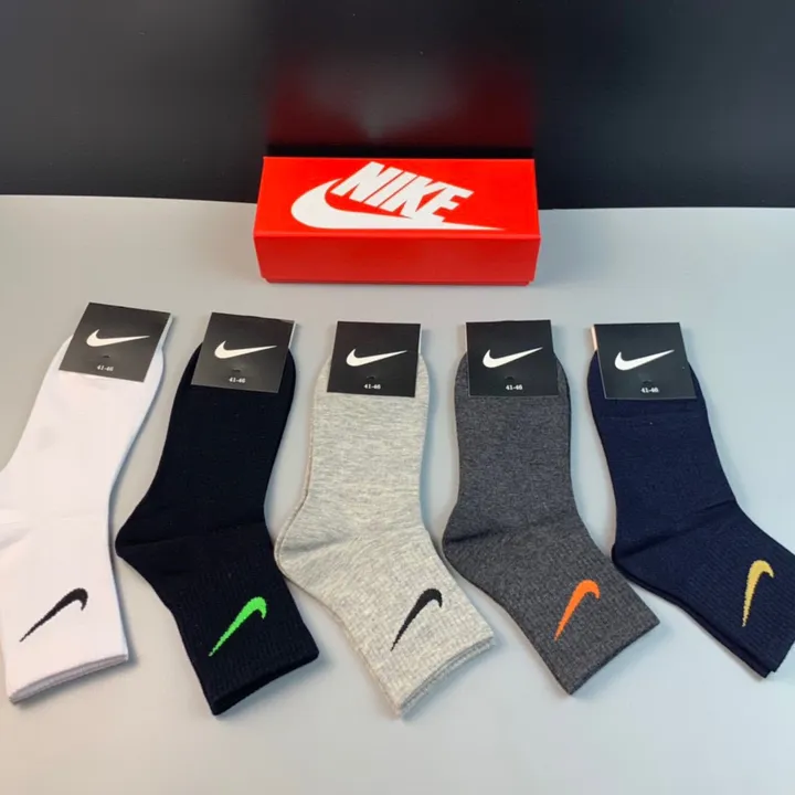 スーパーコピー ミュウミュウ 靴下