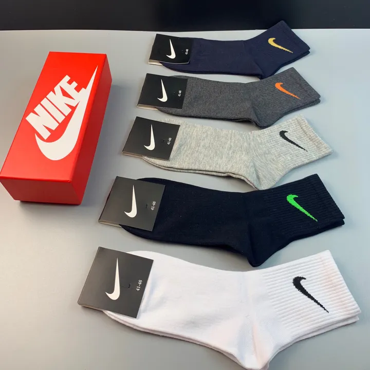 スーパーコピー ミュウミュウ 靴下