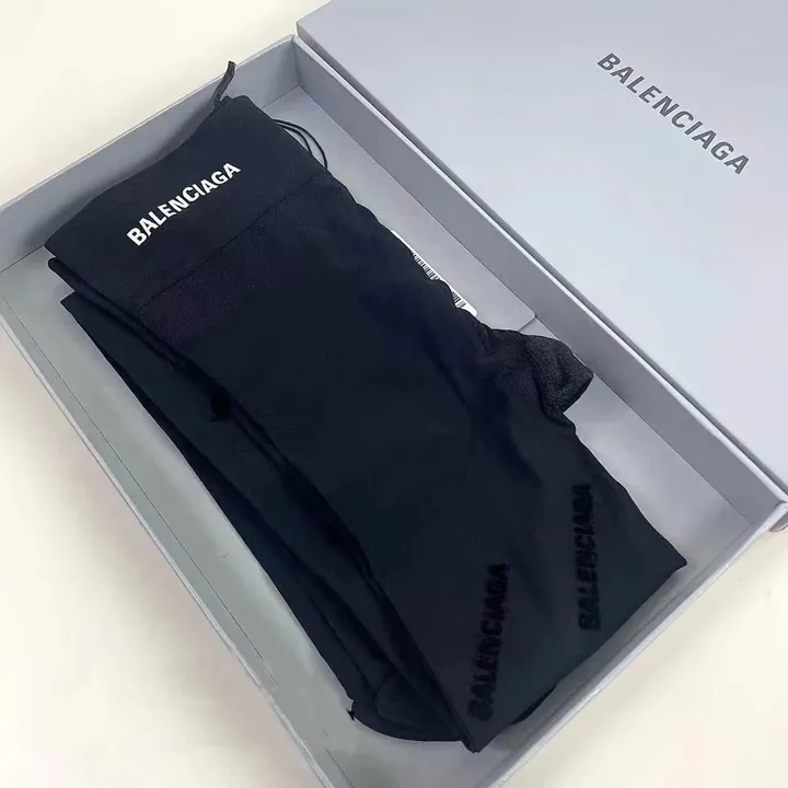 スーパーコピー バレンシアガ 靴下