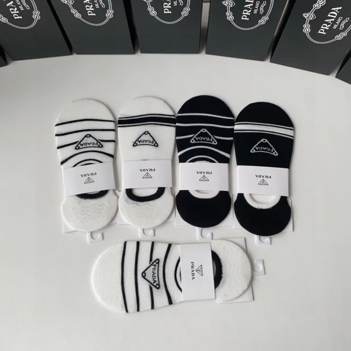 スーパーコピー プラダ 靴下