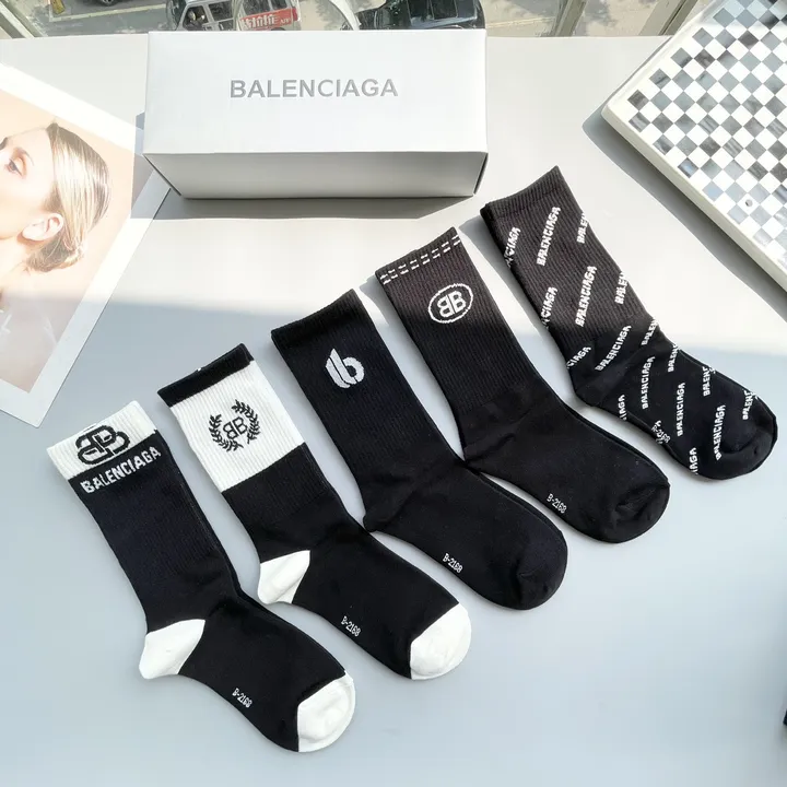 スーパーコピー バレンシアガ 靴下