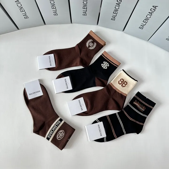スーパーコピー バレンシアガ 靴下