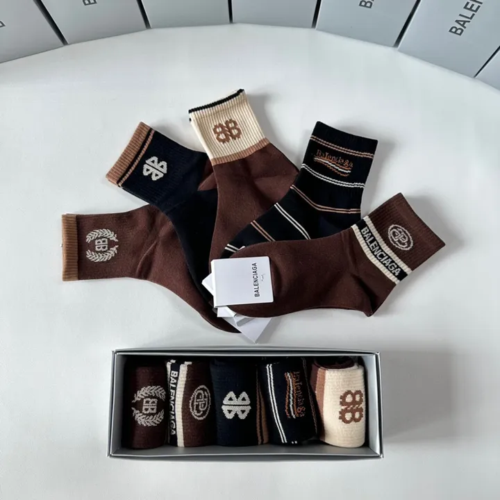 スーパーコピー バレンシアガ 靴下