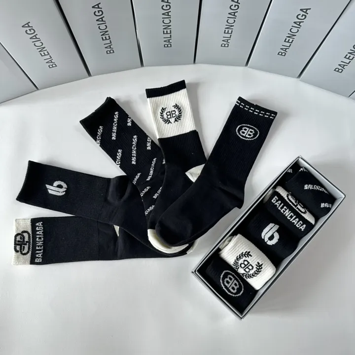スーパーコピー バレンシアガ 靴下
