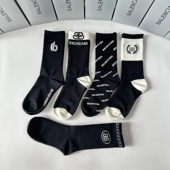 スーパーコピー バレンシアガ 靴下