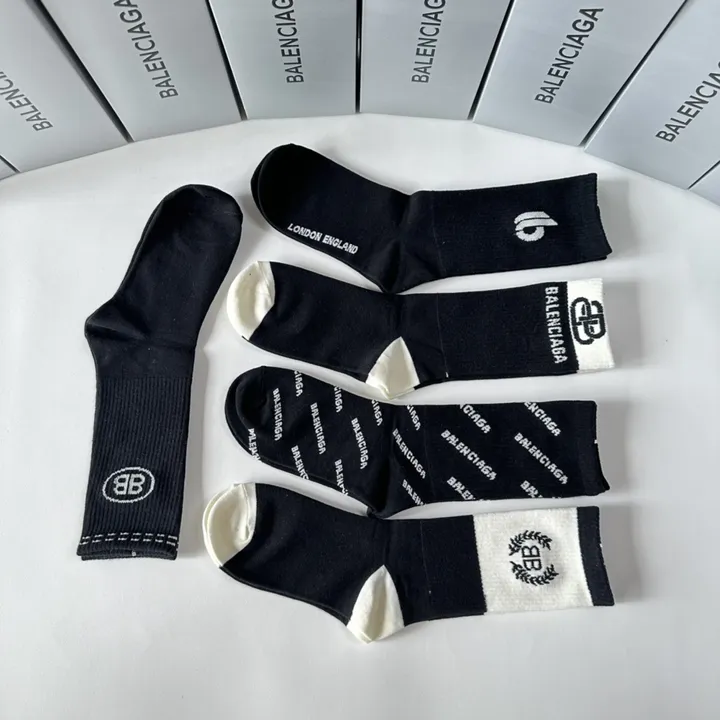 スーパーコピー バレンシアガ 靴下