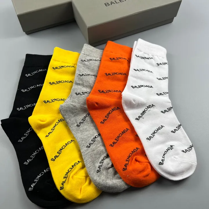 スーパーコピー バレンシアガ 靴下