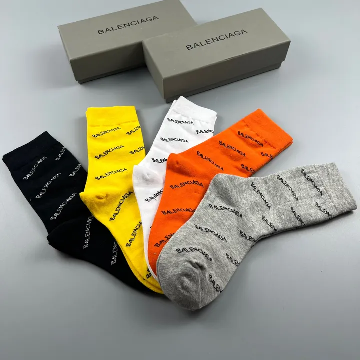 スーパーコピー バレンシアガ 靴下