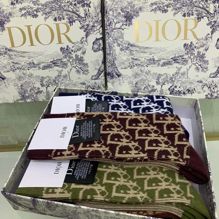 スーパーコピー ディオール 靴下