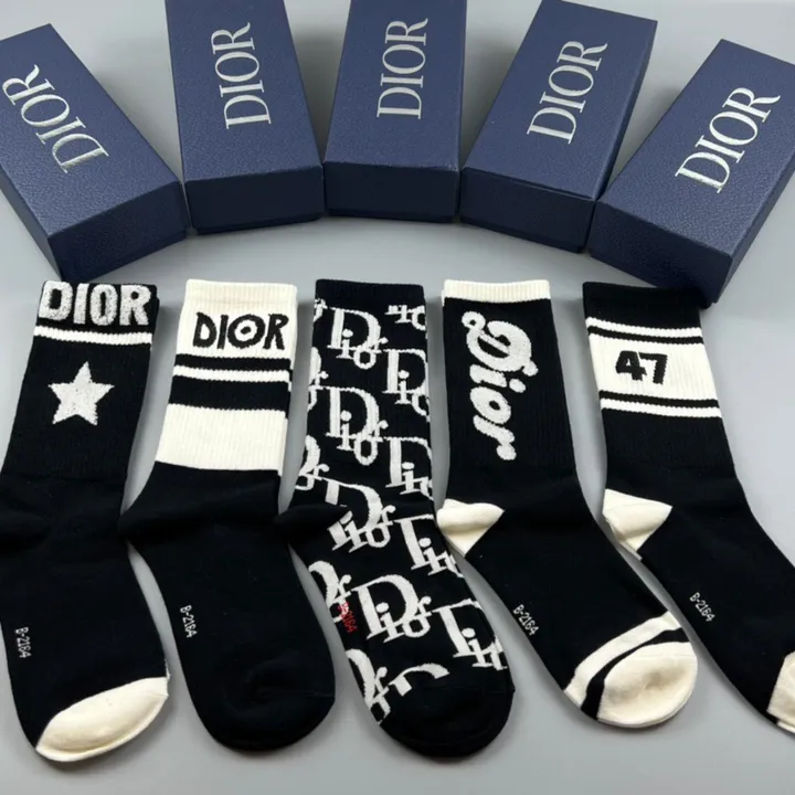 スーパーコピー ディオール 靴下