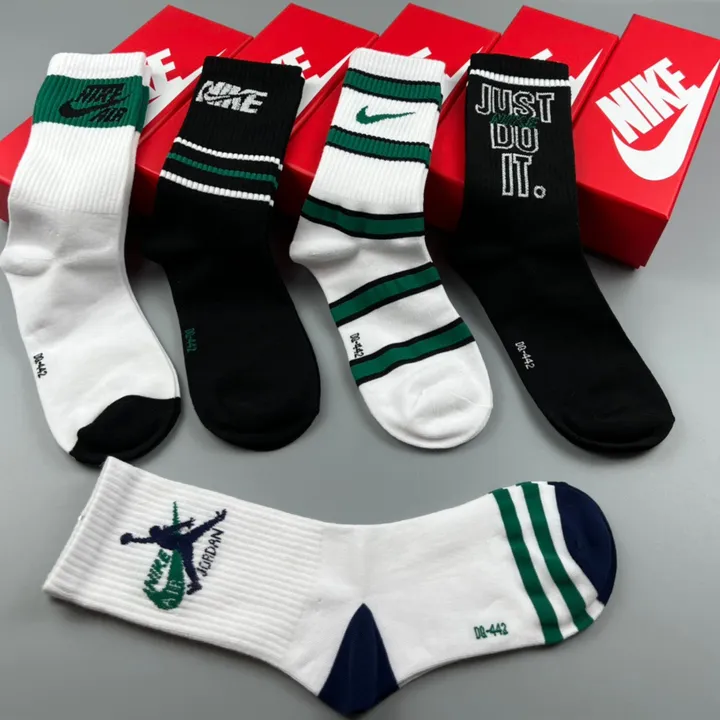 スーパーコピー ミュウミュウ 靴下