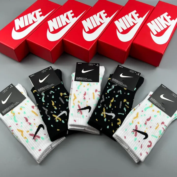 スーパーコピー ミュウミュウ 靴下