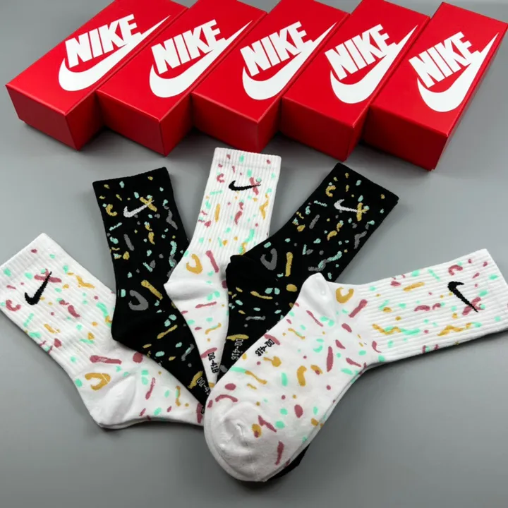 スーパーコピー ミュウミュウ 靴下