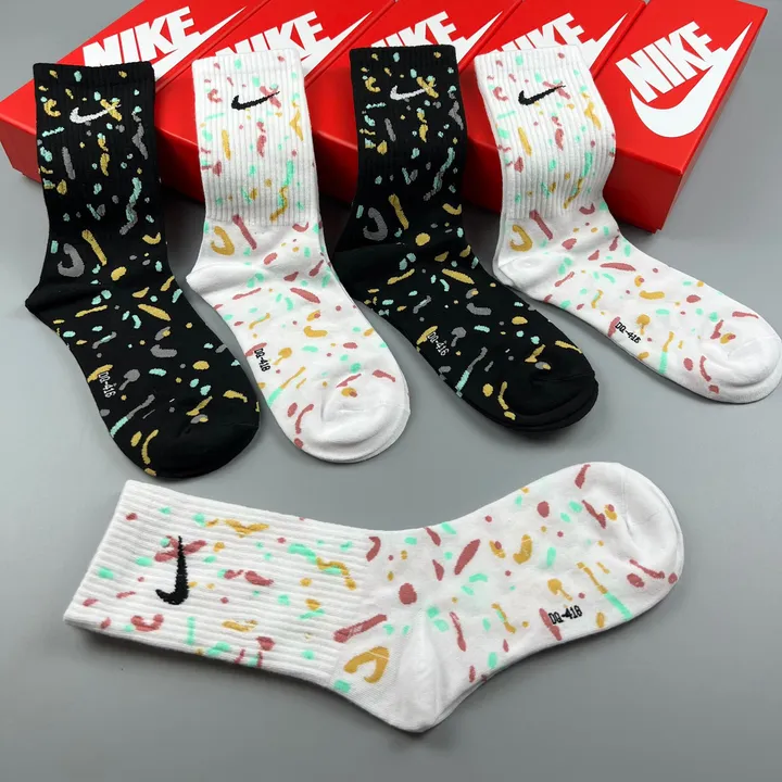 スーパーコピー ミュウミュウ 靴下