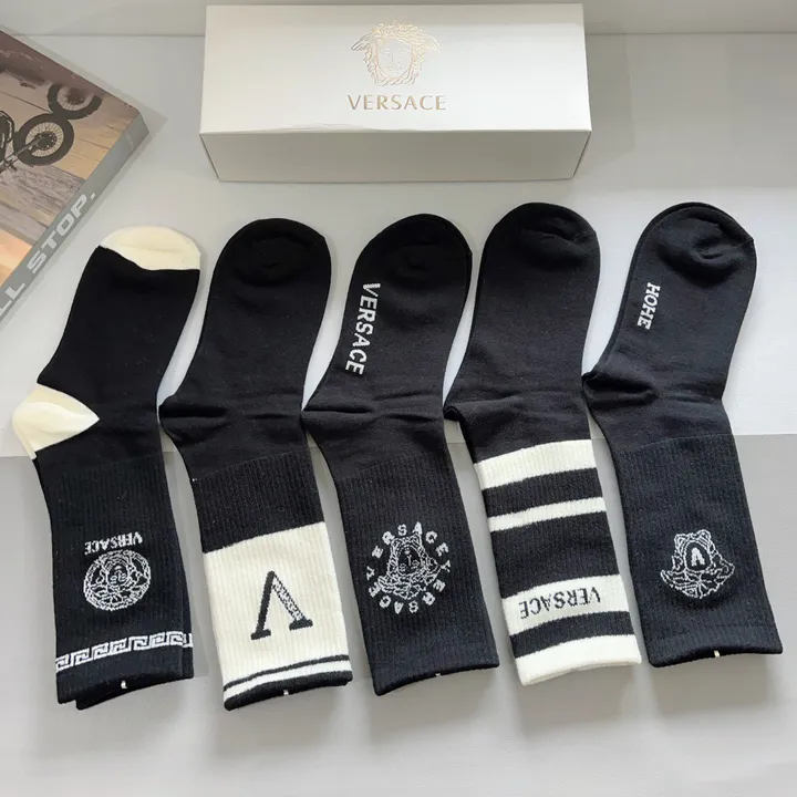 スーパーコピー ヴェルサーチ 靴下