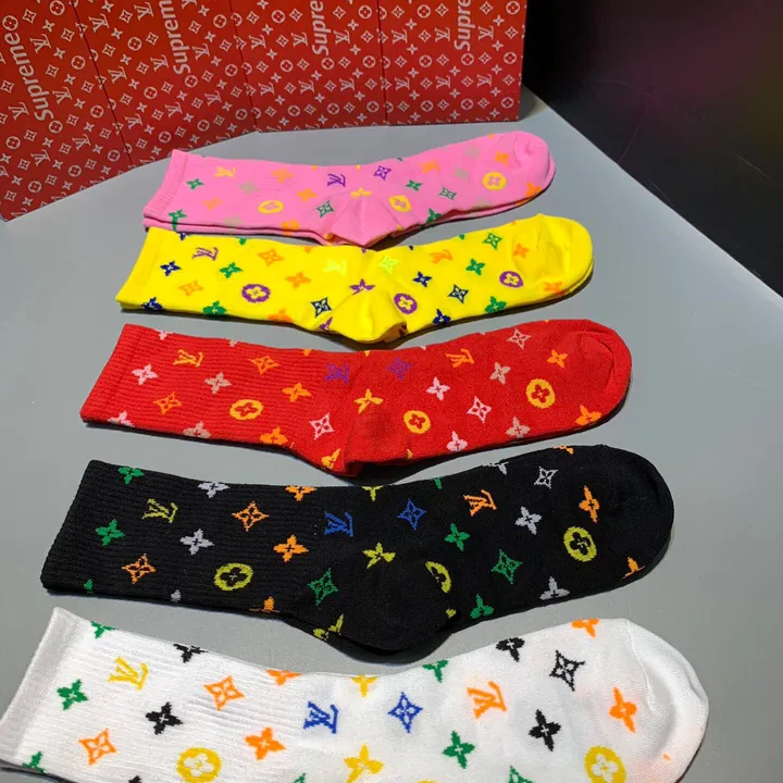 スーパーコピー ルイヴィトン 靴下