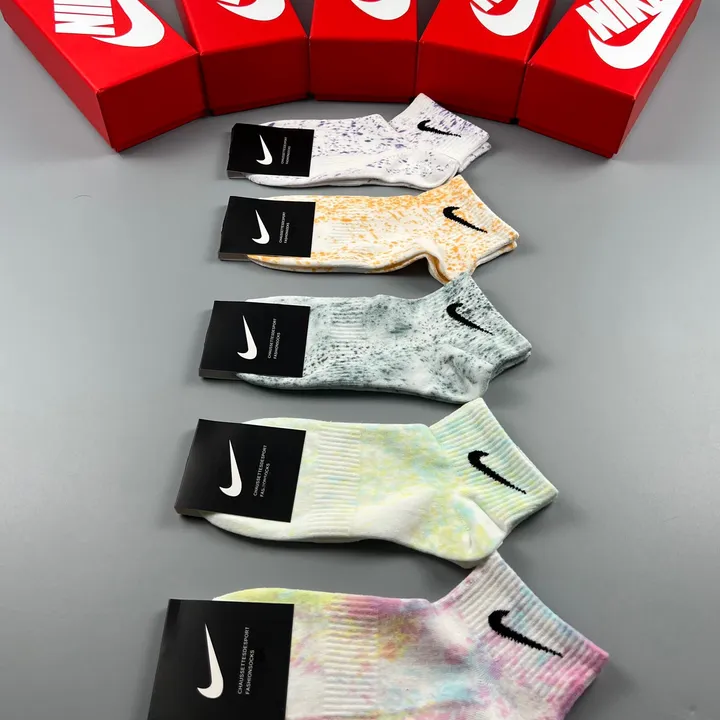 スーパーコピー ナイキ 靴下