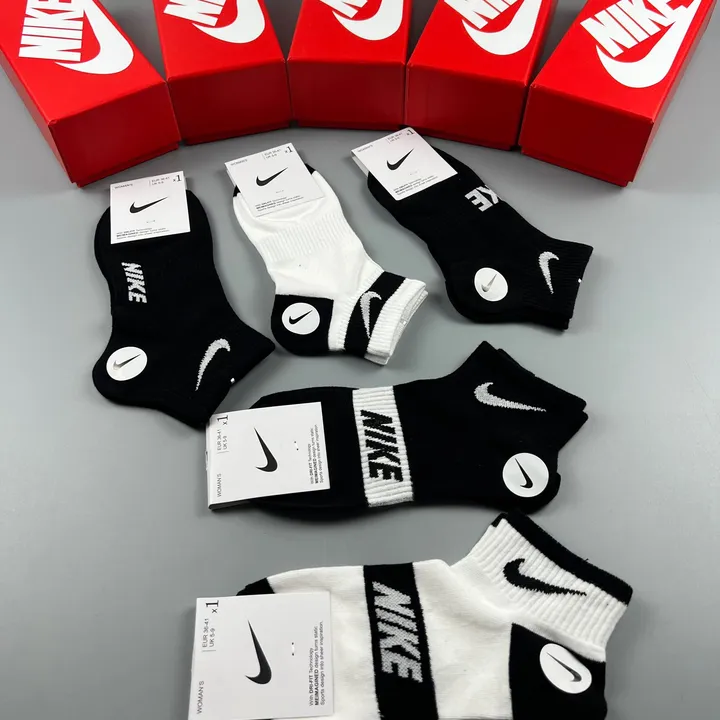 スーパーコピー ナイキ 靴下