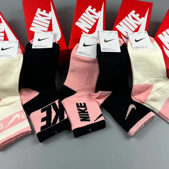 スーパーコピー ナイキ 靴下