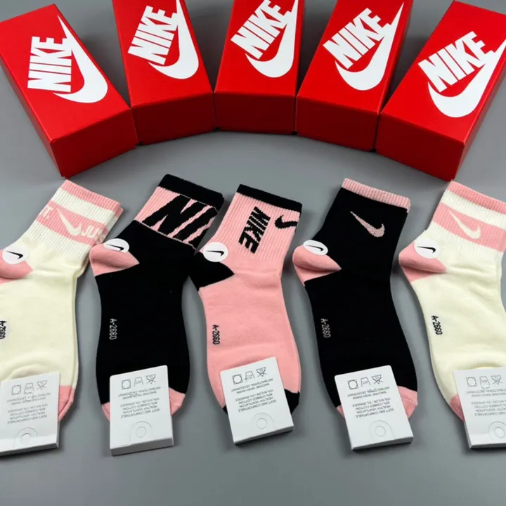 スーパーコピー ナイキ 靴下