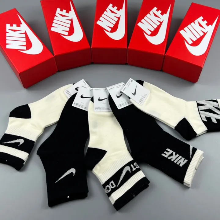 スーパーコピー ナイキ 靴下
