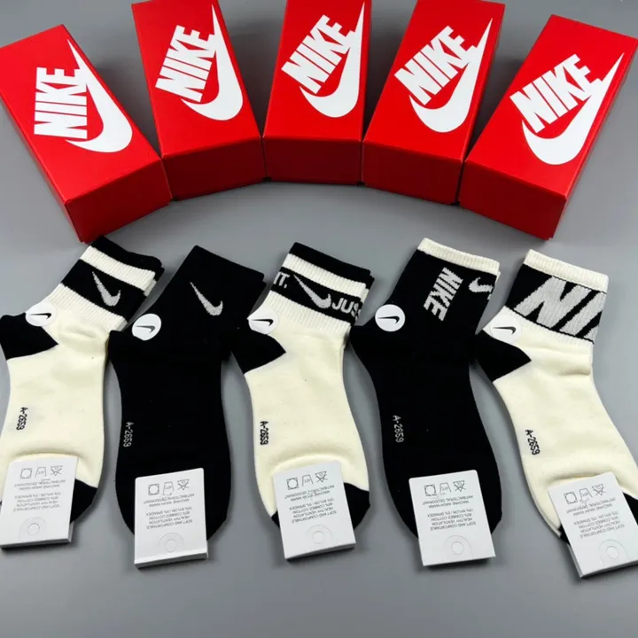 スーパーコピー ナイキ 靴下