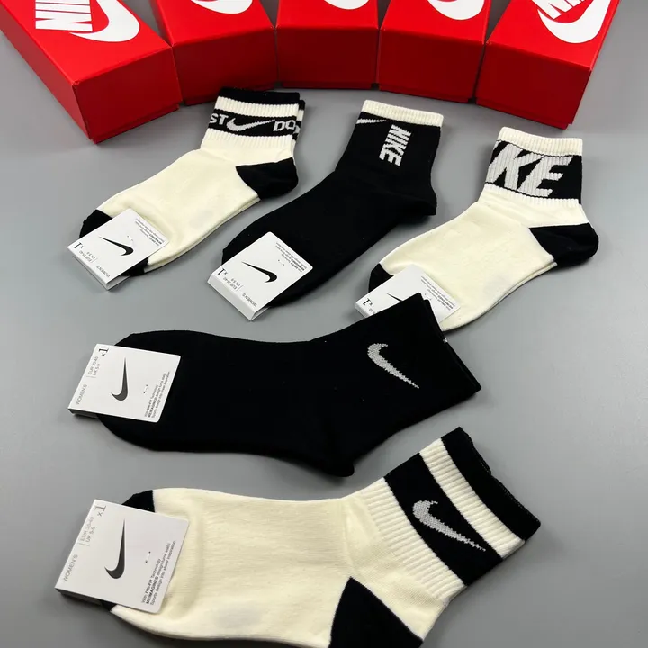 スーパーコピー ナイキ 靴下
