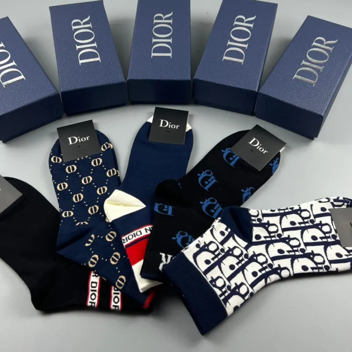 スーパーコピー ディオール 靴下