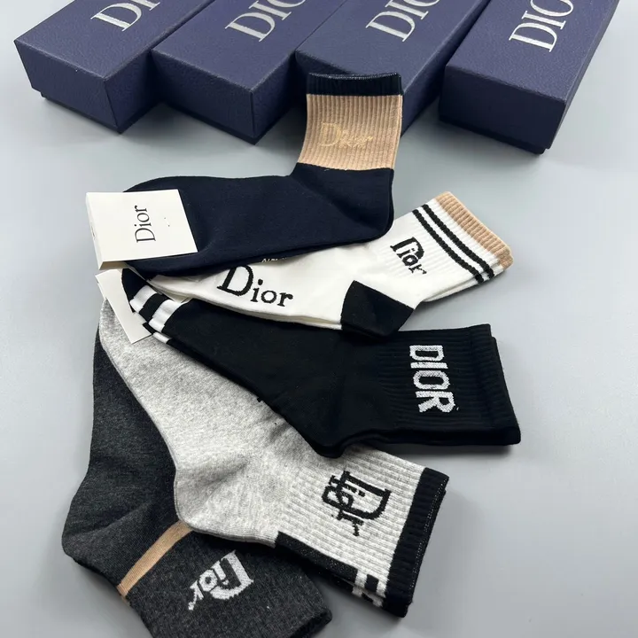 スーパーコピー ディオール 靴下