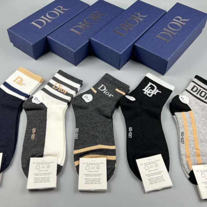 スーパーコピー ディオール 靴下