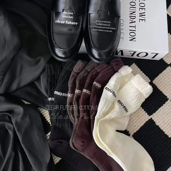 スーパーコピー ミュウミュウ 靴下