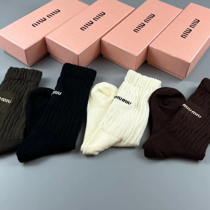 スーパーコピー ミュウミュウ 靴下