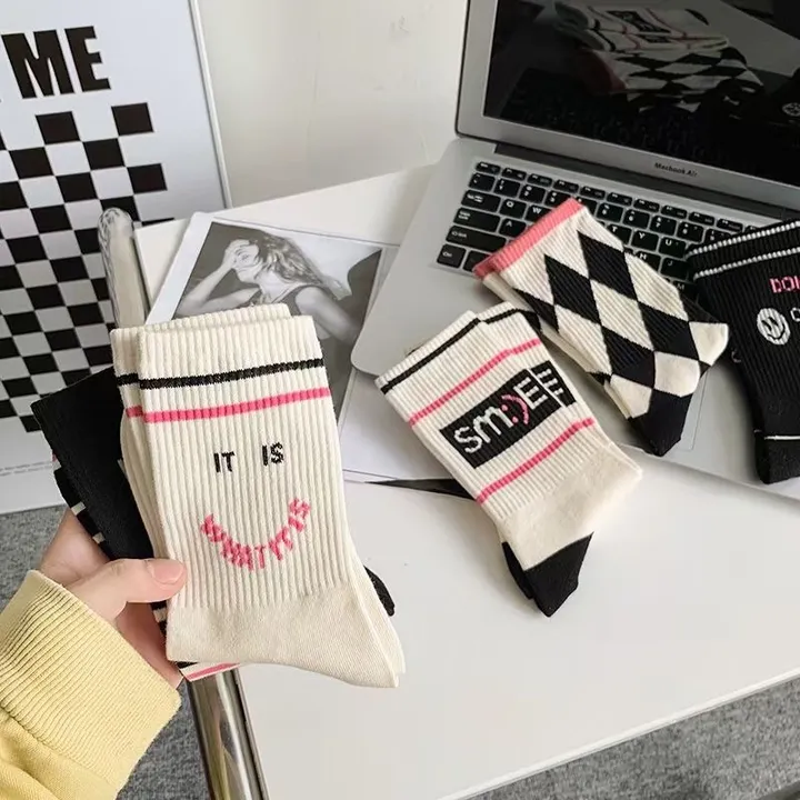 スーパーコピー ディオール 靴下