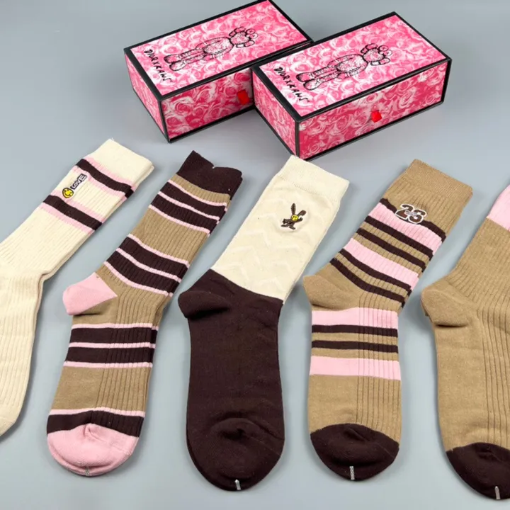 スーパーコピー ディオール 靴下