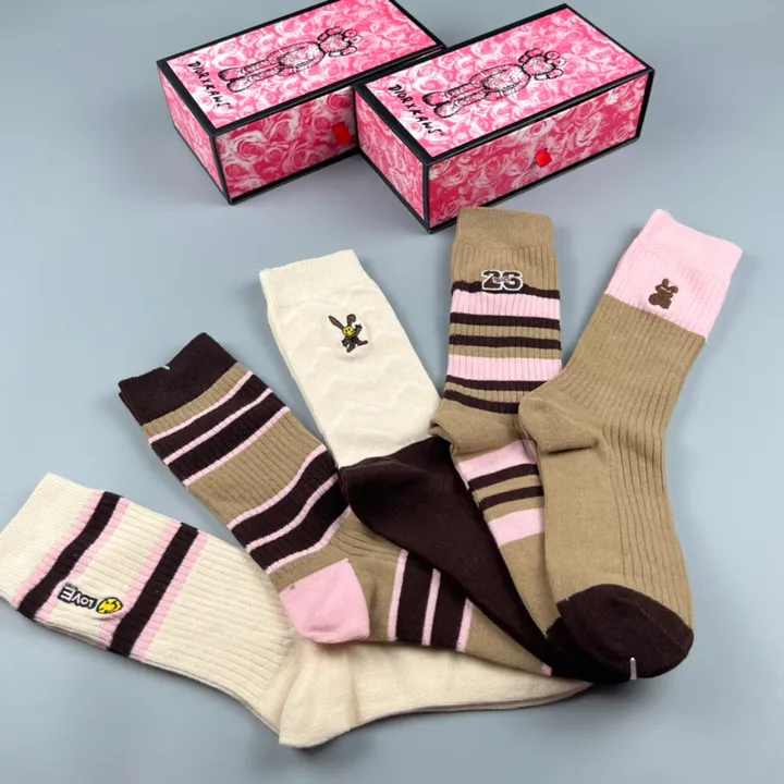 スーパーコピー ディオール 靴下