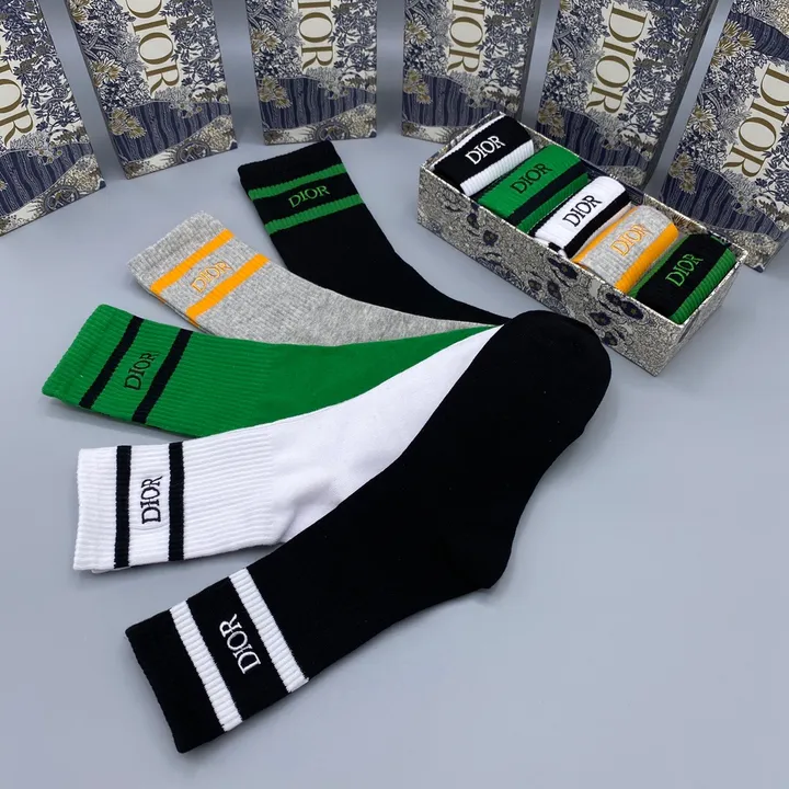 スーパーコピー ディオール 靴下
