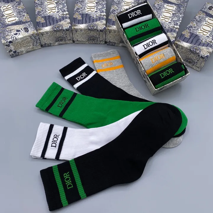スーパーコピー ディオール 靴下