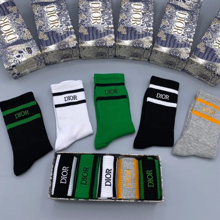 スーパーコピー ディオール 靴下