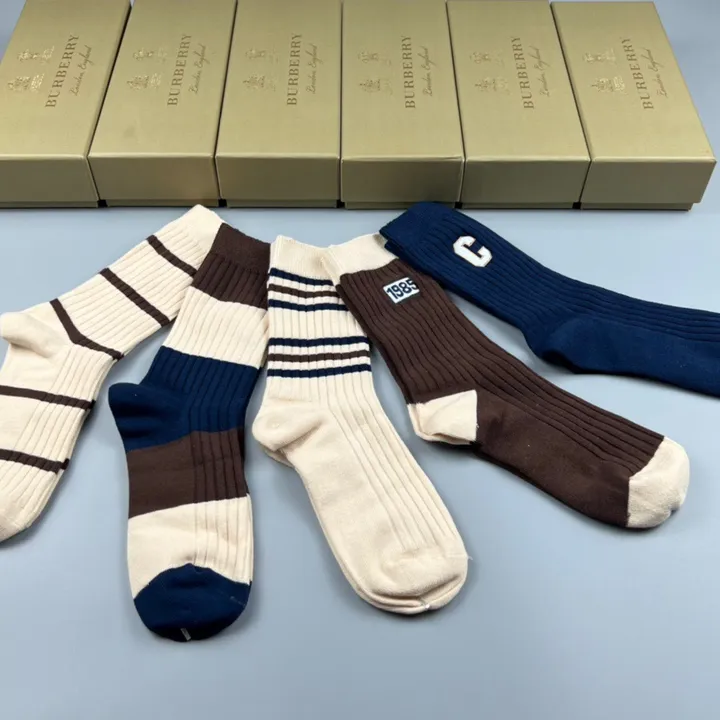 スーパーコピー バーバリー ス 靴下