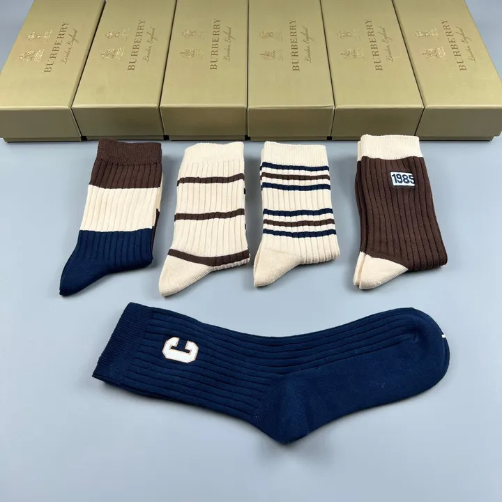 スーパーコピー バーバリー ス 靴下